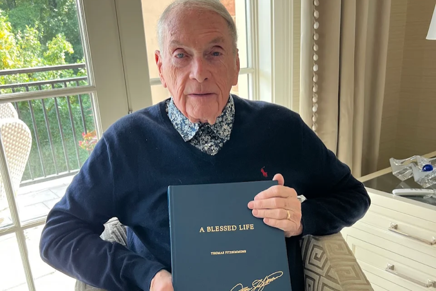 LifeBook author Thomas Fitzsimmons with his private autobiography.