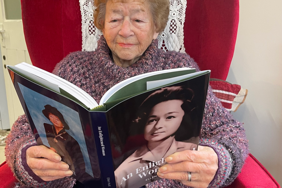 LifeBook author Ellen Hutt with her private autobiography.